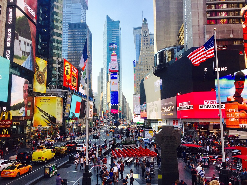 ¿Cómo se llaman las pantallas grandes de New York